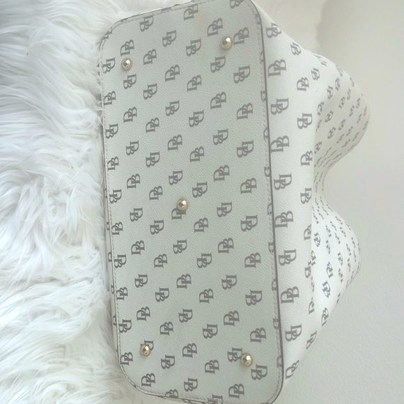 Dooney and Bourke Greta Brenna - Picture 10 of 16